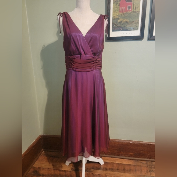 Iridescent Purple Maroon Patra Dress Size 12 V Neck Full Skirt Formal m67 - Picture 3 of 10